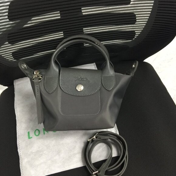 ✨️RARE Longchamp✨️ - mini pouch grey shoulder bag